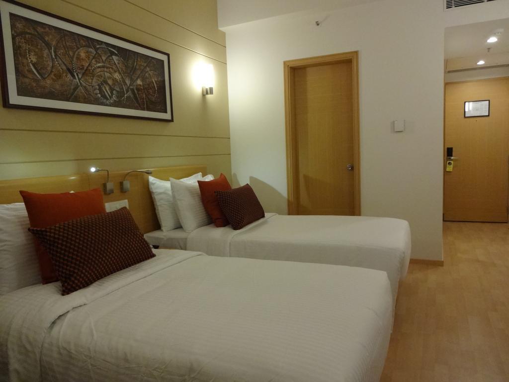 Lemon Tree Hotel, Gachibowli, Hyderabad Room photo